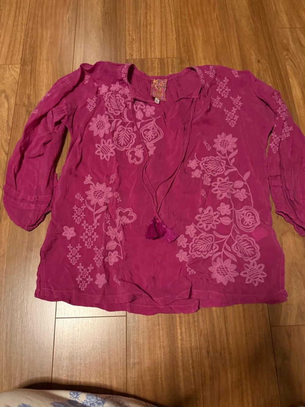 Johnny Was Women's Magenta Floral Embroidered Peasant Top